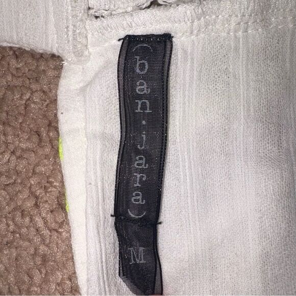 BAN.JARA Embroidered Off Shoulder Festival Top – M - Picture 5 of 5